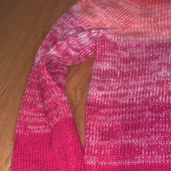 Hollister Sweater - Picture 2 of 4